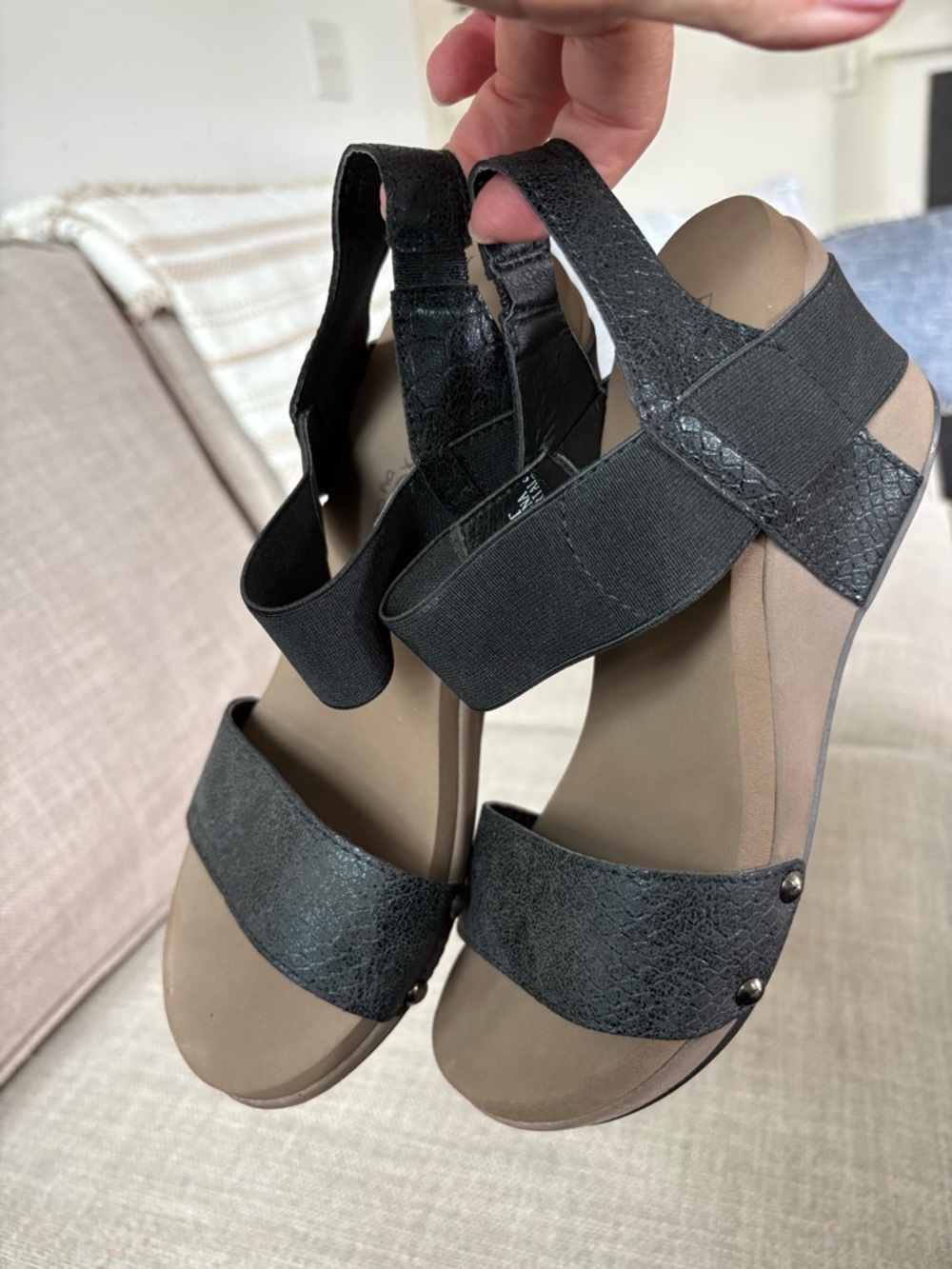 BOUTIQUE BY CORKYS “BANDIT” PLATFORM SANDAL, BLACK, 7 COMFORT MEMORY FOAM INSOLE - Picture 10 of 15